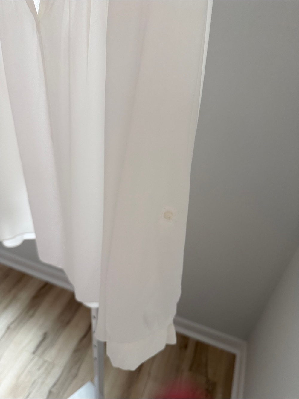 Simply Vera Vera Wang Cream Split V-Neck Blouse - Picture 8 of 8